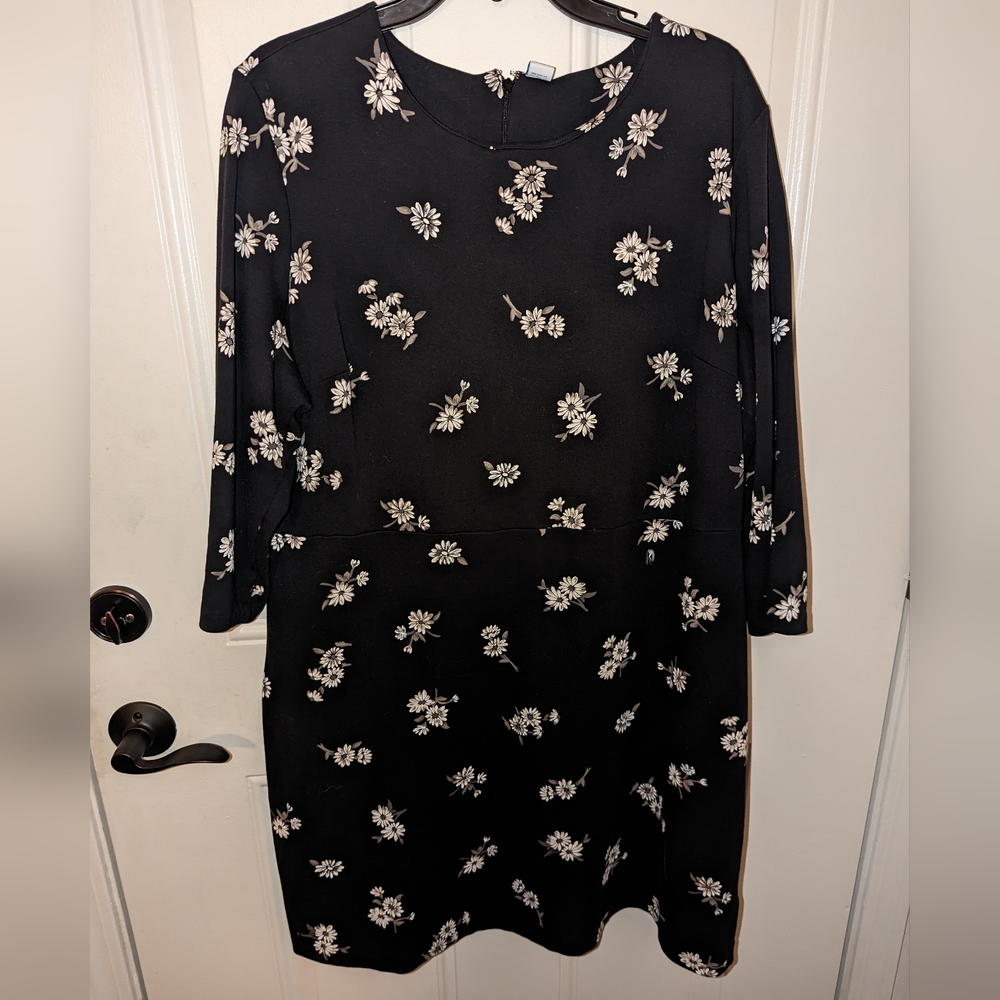 Old Navy Dress, size XXL, black with flowers